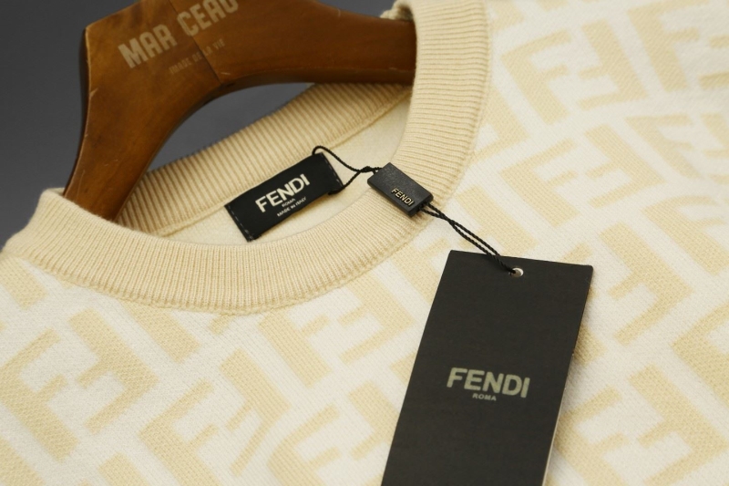 Fendi Sweater